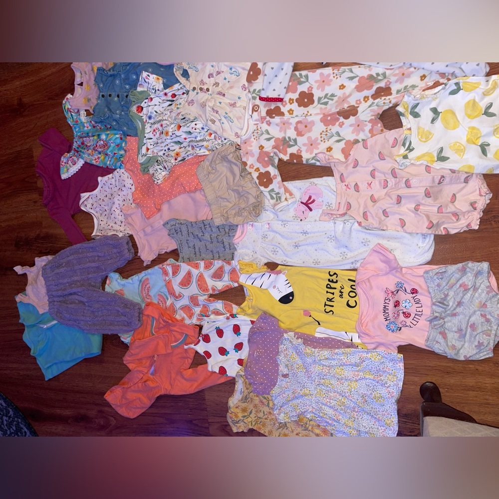 Baby girl clothes bundle - Picture 8 of 8
